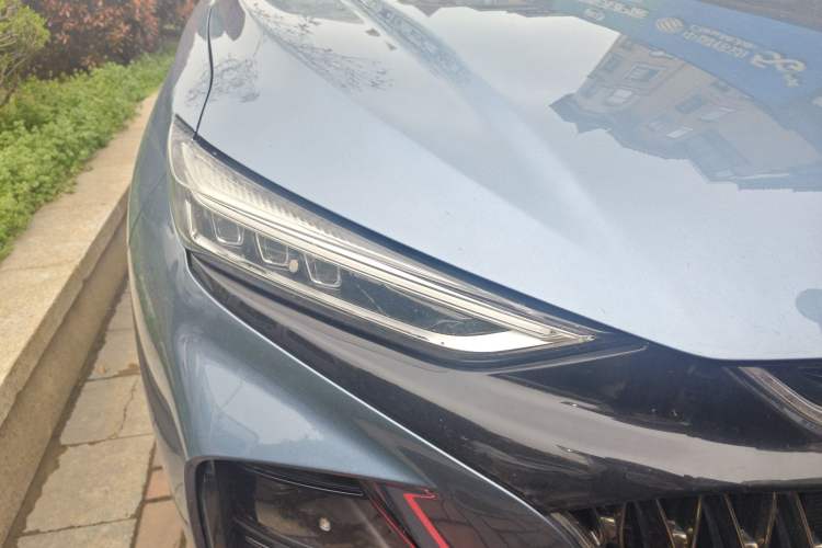 Used CHANGAN OSHAN X7 PLUS 2022 1.5T Blue Whale Edition Automatic Prestige Version Right Front Headlight
