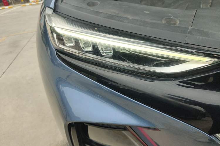 Used CHANGAN OSHAN X7 PLUS 2022 1.5T Blue Whale Edition Automatic Prestige Version Right Front Headlight