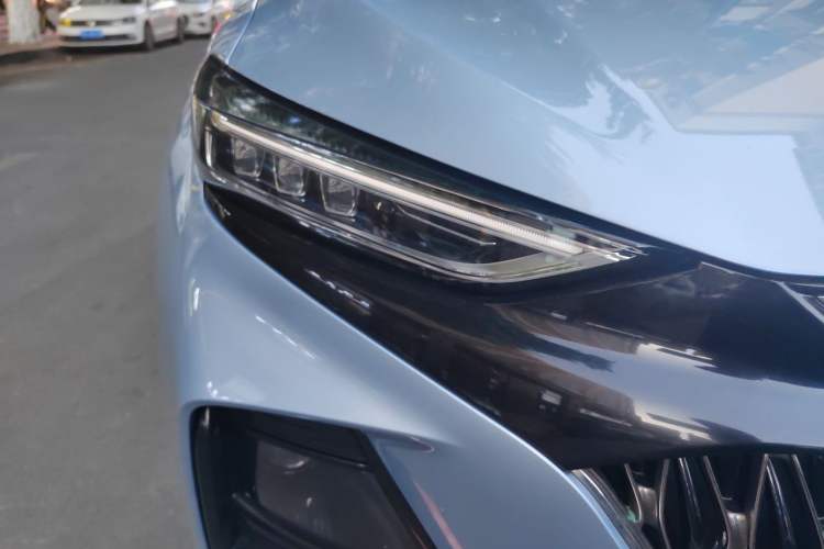 Used CHANGAN OSHAN X7 PLUS 2022 1.5T Blue Whale Edition Automatic ZhiZun Model Right Front Headlight