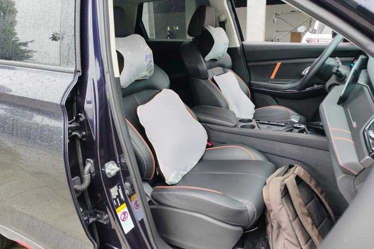 Used CHANGAN OSHAN X7 PLUS 2022 1.5T Blue Whale Edition Automatic Prestige Version Right Front Seat