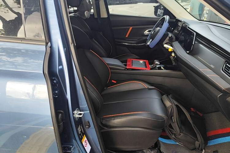 Used CHANGAN OSHAN X7 PLUS 2022 1.5T Blue Whale Edition Automatic Luxury Trim Right Front Seat