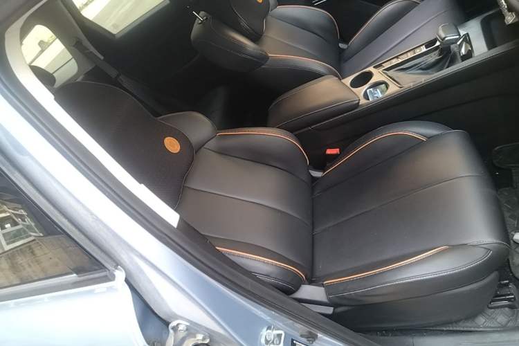 Used CHANGAN OSHAN X7 PLUS 2022 1.5T Blue Whale Edition Automatic Prestige Version Right Front Seat