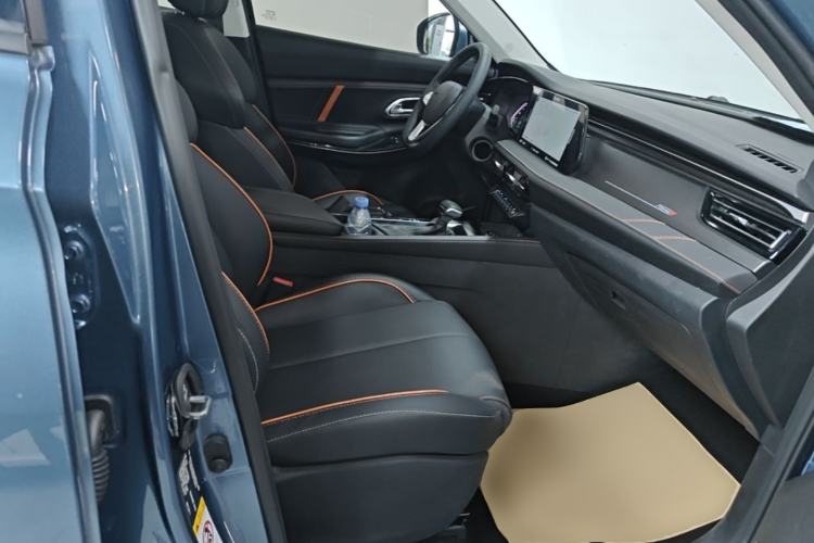 Used CHANGAN OSHAN X7 PLUS 2022 1.5T Blue Whale Edition Automatic Prestige Version Right Front Seat