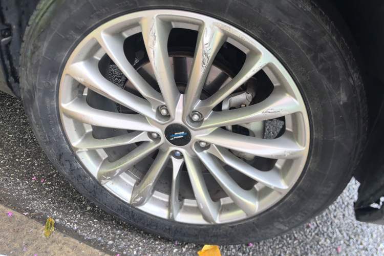 Used CHANGAN OSHAN X7 PLUS 2022 1.5T Blue Whale Edition Automatic Prestige Version Right Front Wheel Hub