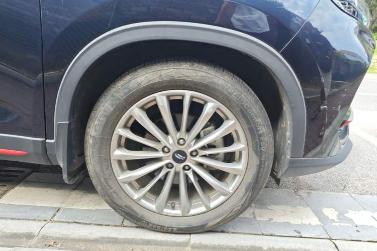 Used CHANGAN OSHAN X7 PLUS 2022 1.5T Blue Whale Edition Automatic Prestige Version Right Front Wheel Hub