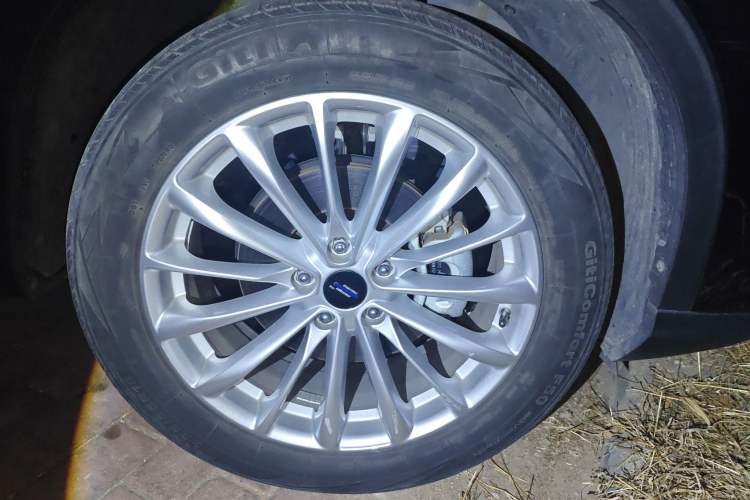 Used CHANGAN OSHAN X7 PLUS 2022 1.5T Blue Whale Edition Automatic Prestige Version Right Front Wheel Hub