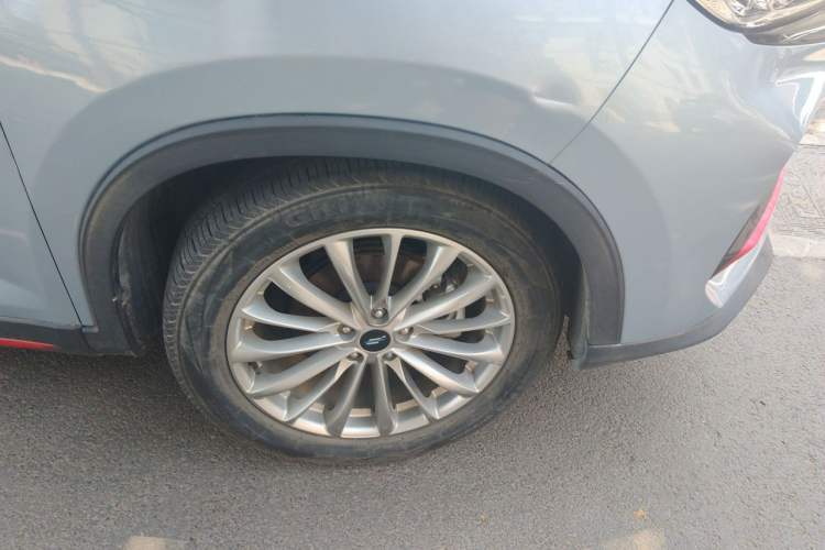 Used CHANGAN OSHAN X7 PLUS 2022 1.5T Blue Whale Edition Automatic Luxury Trim Right Front Wheel Hub
