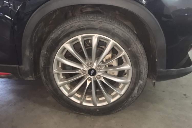 Used CHANGAN OSHAN X7 PLUS 2022 1.5T Blue Whale Edition Automatic Prestige Version Right Front Wheel Hub