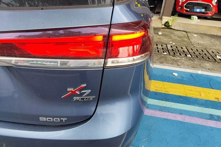 Used CHANGAN OSHAN X7 PLUS 2022 1.5T Blue Whale Edition Automatic Luxury Trim Right Rear Taillight