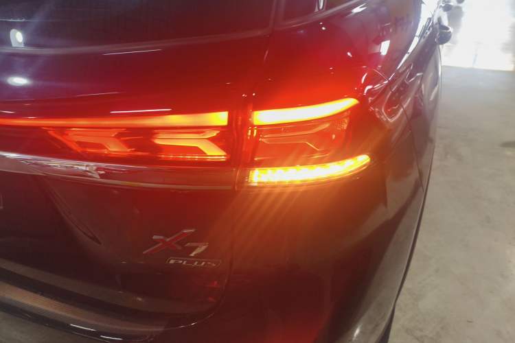 Used CHANGAN OSHAN X7 PLUS 2022 1.5T Manual Luxury Version Right Rear Taillight