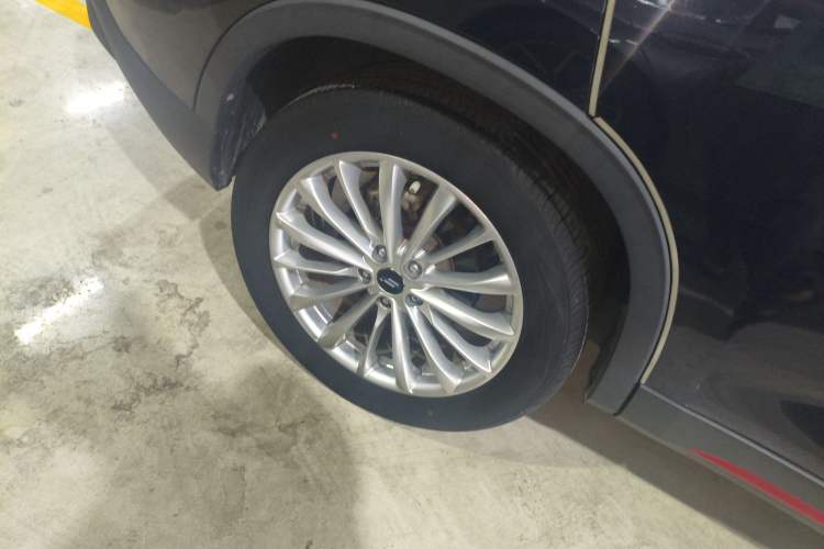 Used CHANGAN OSHAN X7 PLUS 2022 1.5T Manual Luxury Version Right Rear Wheel Hub