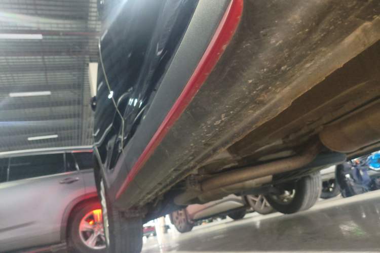 Used CHANGAN OSHAN X7 PLUS 2022 1.5T Manual Luxury Version Right Side Sill