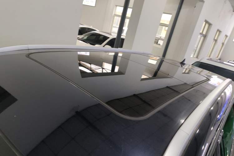 Used CHANGAN OSHAN X7 PLUS 2022 1.5T Blue Whale Edition Automatic Prestige Version Roof