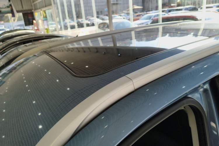 Used CHANGAN OSHAN X7 PLUS 2022 1.5T Blue Whale Edition Automatic Prestige Version Roof
