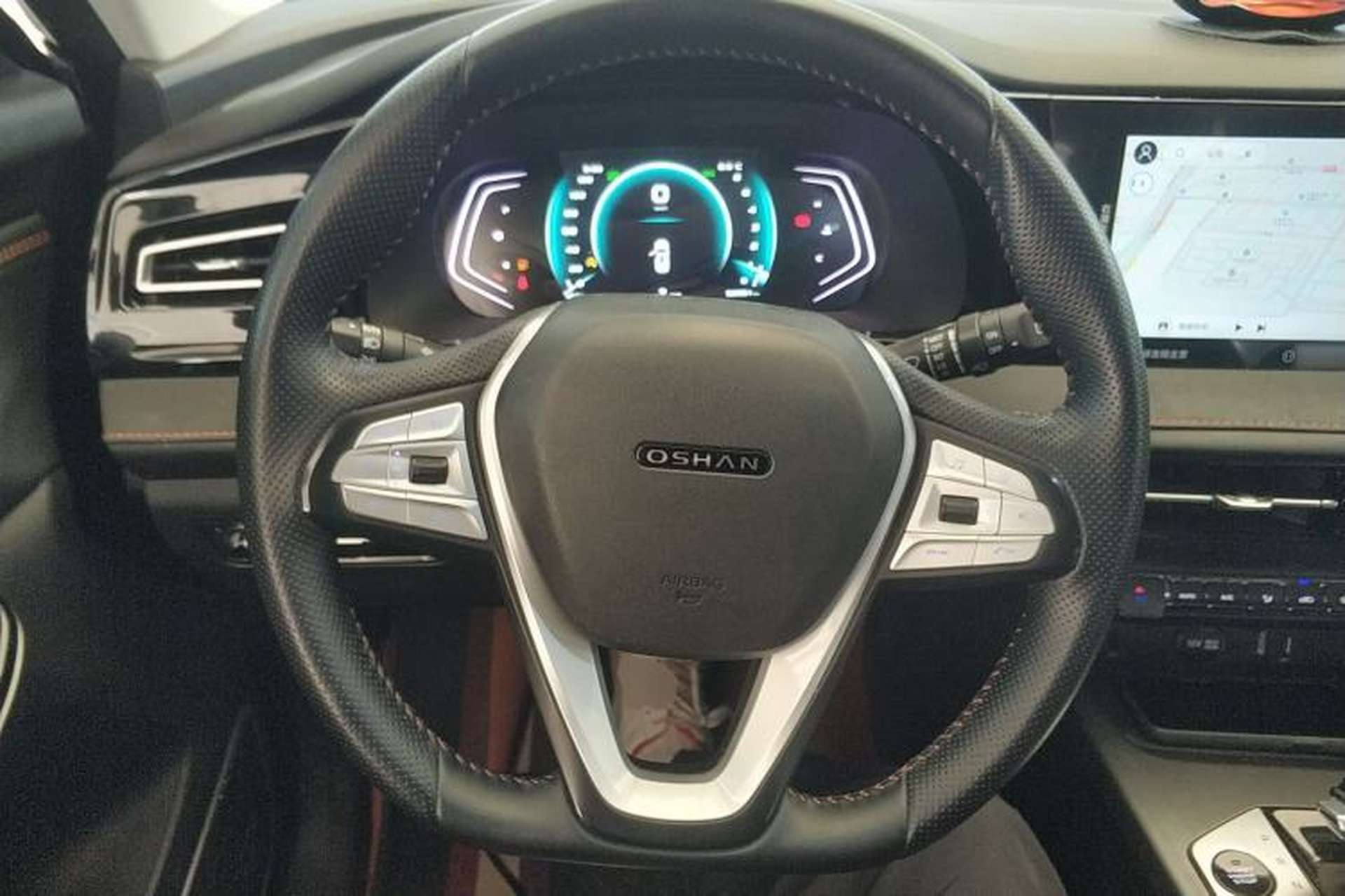 Used CHANGAN OSHAN X7 PLUS 2022 1.5T Blue Whale Edition Automatic Prestige Version Steering Wheel