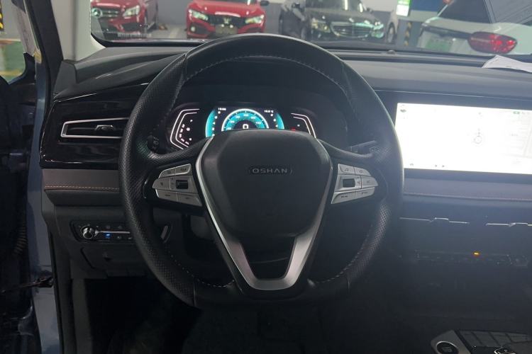 Used CHANGAN OSHAN X7 PLUS 2022 1.5T Blue Whale Edition Automatic ZhiZun Model Steering Wheel