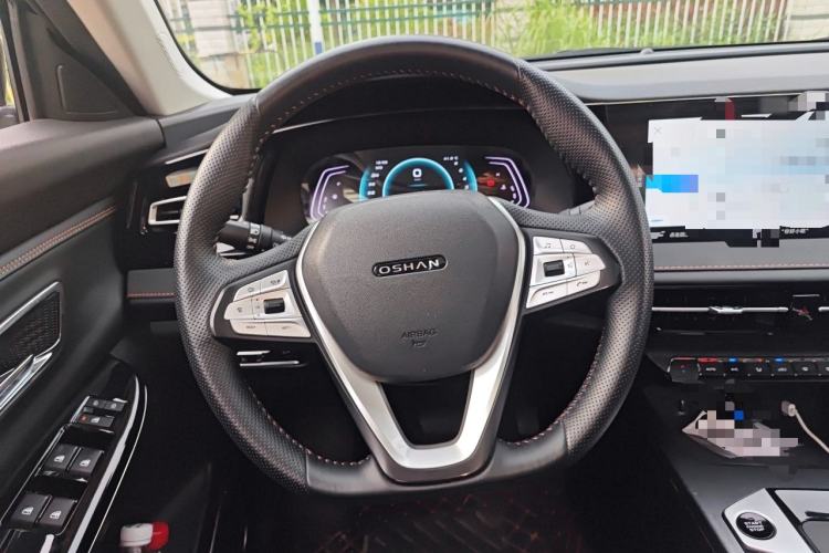 Used CHANGAN OSHAN X7 PLUS 2022 1.5T Blue Whale Edition Automatic ZhiZun Model Steering Wheel