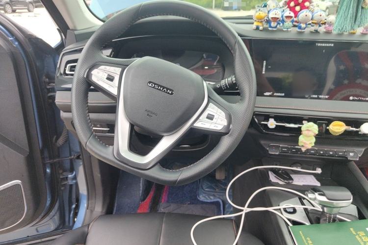 Used CHANGAN OSHAN X7 PLUS 2022 1.5T Blue Whale Edition Automatic Prestige Version Steering Wheel