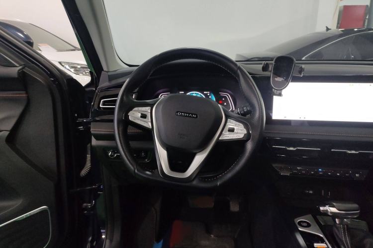 Used CHANGAN OSHAN X7 PLUS 2022 1.5T Blue Whale Edition Automatic Prestige Version Steering Wheel