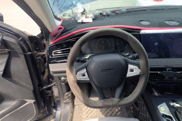 Used CHANGAN OSHAN X7 PLUS 2022 1.5T Blue Whale Edition Automatic Prestige 7-Seater Steering Wheel