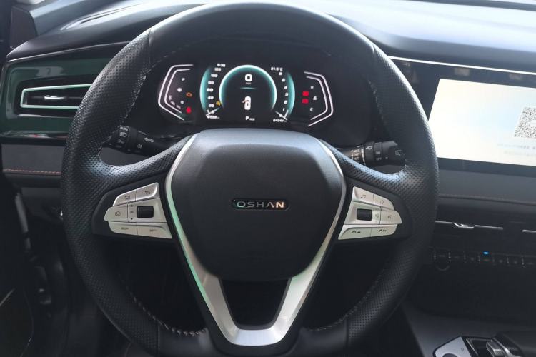 Used CHANGAN OSHAN X7 PLUS 2022 1.5T Blue Whale Edition Automatic Prestige Version Steering Wheel