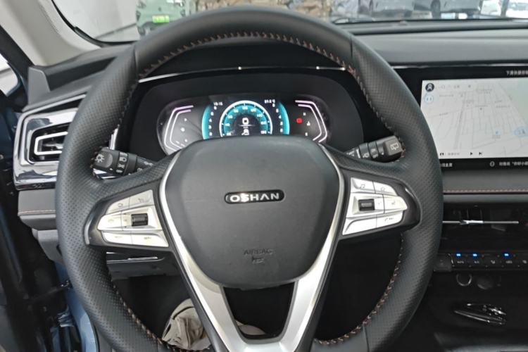 Used CHANGAN OSHAN X7 PLUS 2022 1.5T Blue Whale Edition Automatic Prestige Version Steering Wheel