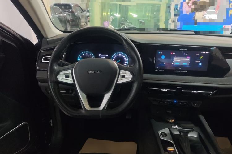 Used CHANGAN OSHAN X7 PLUS 2022 1.5T Blue Whale Edition Automatic Luxury 7-Seater Steering Wheel