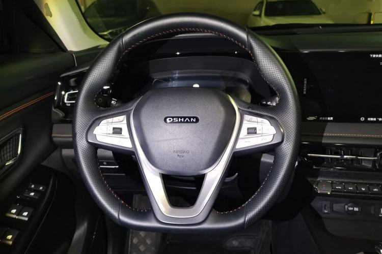 Used CHANGAN OSHAN X7 PLUS 2022 1.5T Blue Whale Edition Automatic Prestige 7-Seater Steering Wheel