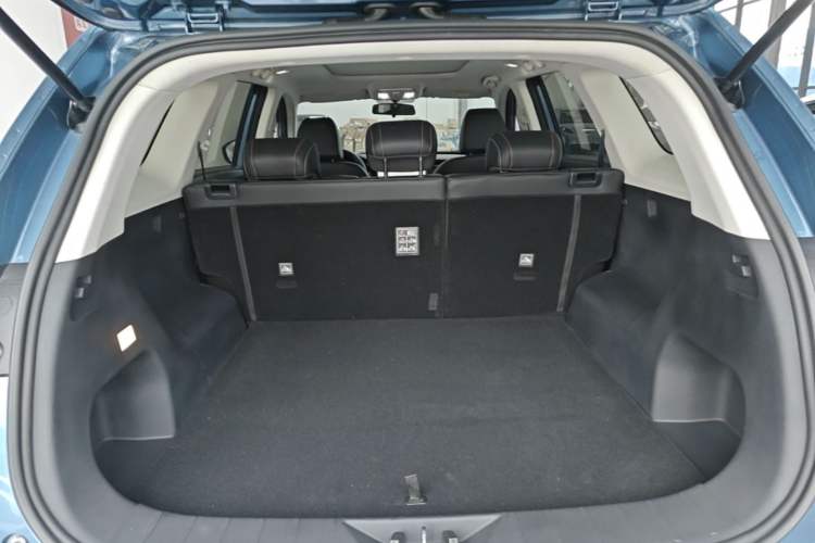 Used CHANGAN OSHAN X7 PLUS 2022 1.5T Blue Whale Edition Automatic Prestige Version Trunk