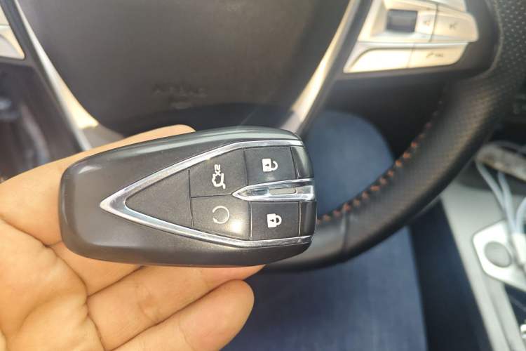 Used CHANGAN OSHAN X7 PLUS 2022 1.5T Blue Whale Edition Automatic Prestige Version Vehicle Key