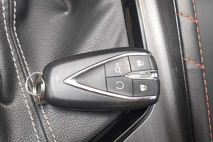 Used CHANGAN OSHAN X7 PLUS 2022 1.5T Blue Whale Edition Automatic Prestige Version Vehicle Key