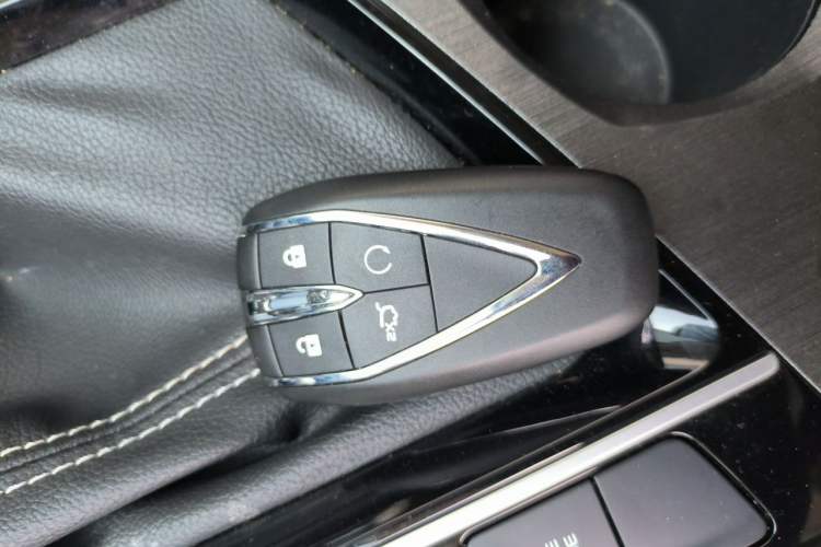Used CHANGAN OSHAN X7 PLUS 2022 1.5T Blue Whale Edition Automatic Prestige Version Vehicle Key