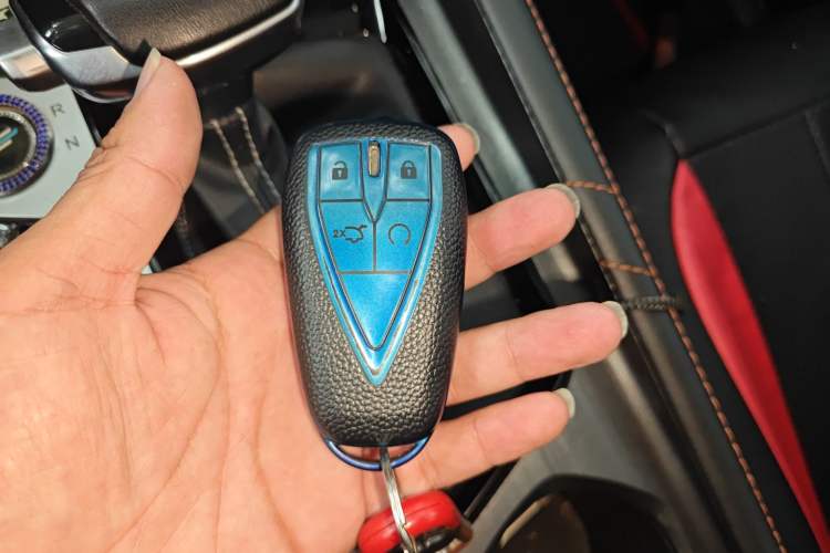 Used CHANGAN OSHAN X7 PLUS 2022 1.5T Blue Whale Edition Automatic Prestige Version Vehicle Key