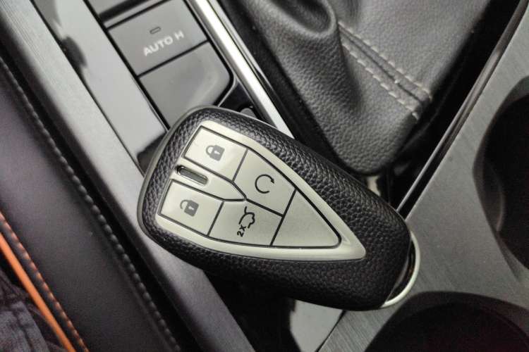 Used CHANGAN OSHAN X7 PLUS 2022 1.5T Blue Whale Edition Automatic Prestige Version Vehicle Key