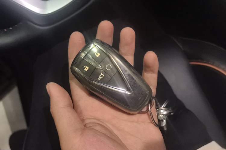 Used CHANGAN OSHAN X7 PLUS 2022 1.5T Blue Whale Edition Automatic Prestige Version Vehicle Key