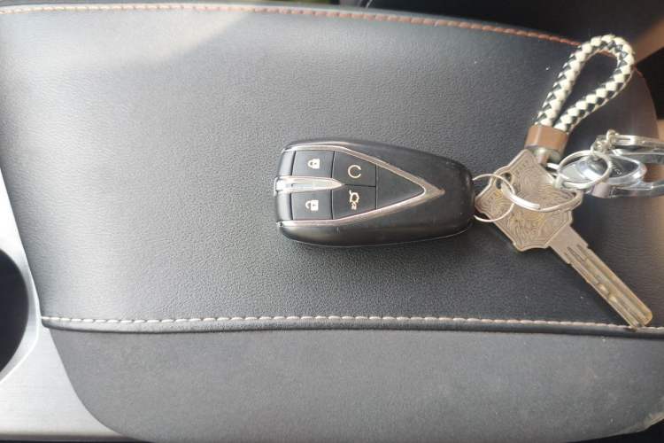 Used CHANGAN OSHAN X7 PLUS 2022 1.5T Blue Whale Edition Automatic ZhiZun Model Vehicle Key