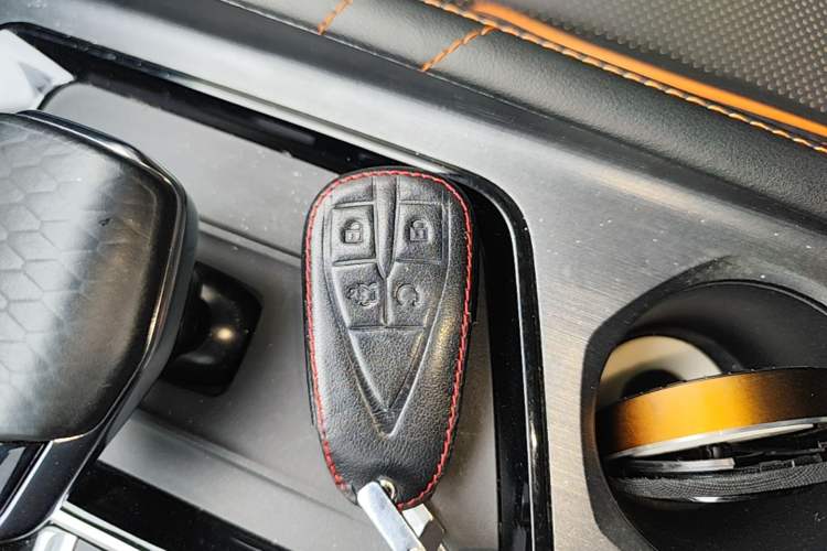 Used CHANGAN OSHAN X7 PLUS 2022 1.5T Blue Whale Edition Automatic ZhiZun Model Vehicle Key