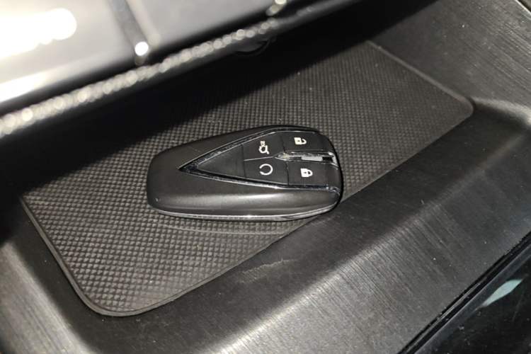 Used CHANGAN OSHAN X7 PLUS 2022 1.5T Blue Whale Edition Automatic Prestige Version Vehicle Key