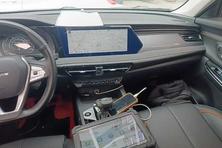 Used CHANGAN OSHAN X7 PLUS 2022 1.5T Blue Whale Edition Automatic Prestige Version Audio And AC Panel