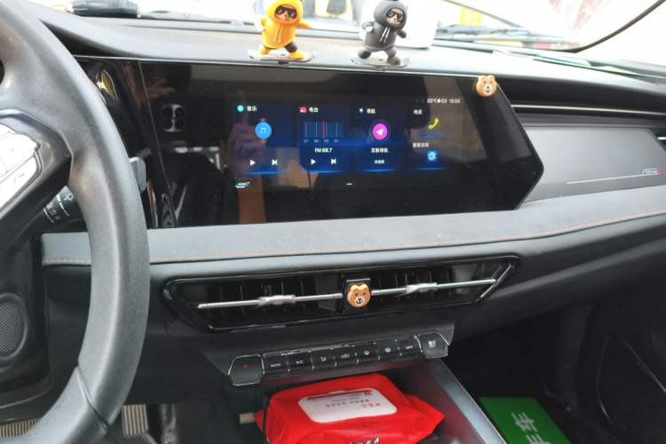 Used CHANGAN OSHAN X7 PLUS 2022 1.5T Blue Whale Edition Automatic Luxury Trim Audio And AC Panel