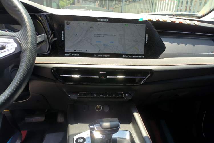 Used CHANGAN OSHAN X7 PLUS 2022 1.5T Blue Whale Edition Automatic Prestige Version Audio And AC Panel