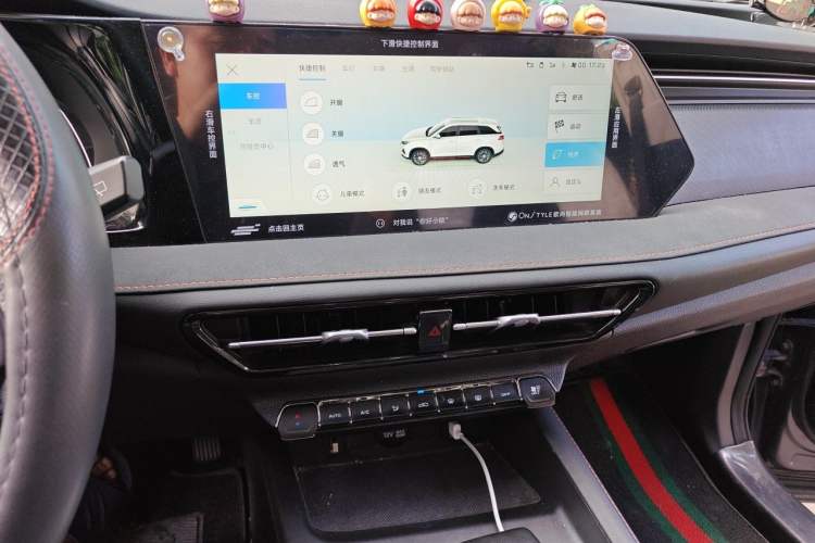Used CHANGAN OSHAN X7 PLUS 2022 1.5T Blue Whale Edition Automatic Prestige Version Audio And AC Panel