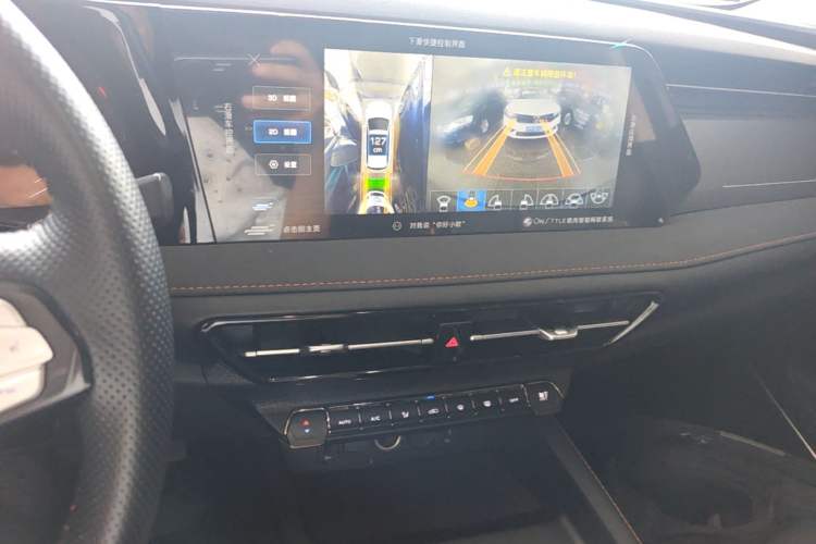 Used CHANGAN OSHAN X7 PLUS 2022 1.5T Automatic LeYou Edition Audio And AC Panel