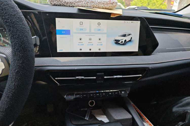 Used CHANGAN OSHAN X7 PLUS 2022 1.5T Blue Whale Edition Automatic Prestige Version Audio And AC Panel