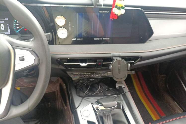 Used CHANGAN OSHAN X7 PLUS 2022 1.5T Blue Whale Edition Automatic Luxury Trim Audio And AC Panel