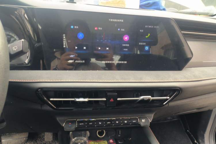 Used CHANGAN OSHAN X7 PLUS 2022 1.5T Blue Whale Edition Automatic Luxury Trim Audio And AC Panel