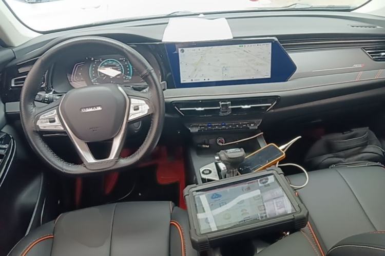 Used CHANGAN OSHAN X7 PLUS 2022 1.5T Blue Whale Edition Automatic Prestige Version Center Console