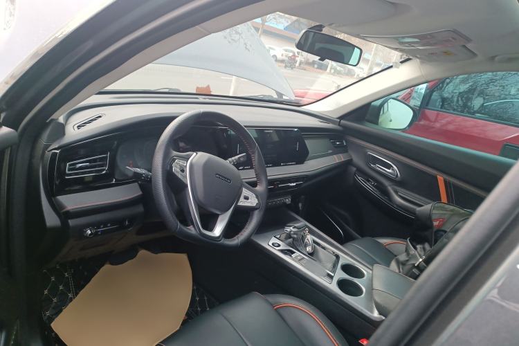 Used CHANGAN OSHAN X7 PLUS 2022 1.5T Blue Whale Edition Automatic Prestige Version Center Console