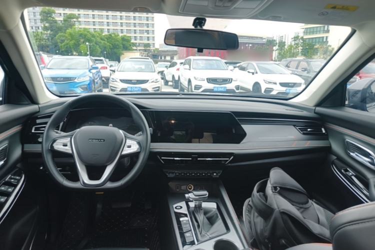 Used CHANGAN OSHAN X7 PLUS 2022 1.5T Blue Whale Edition Automatic Prestige Version Center Console