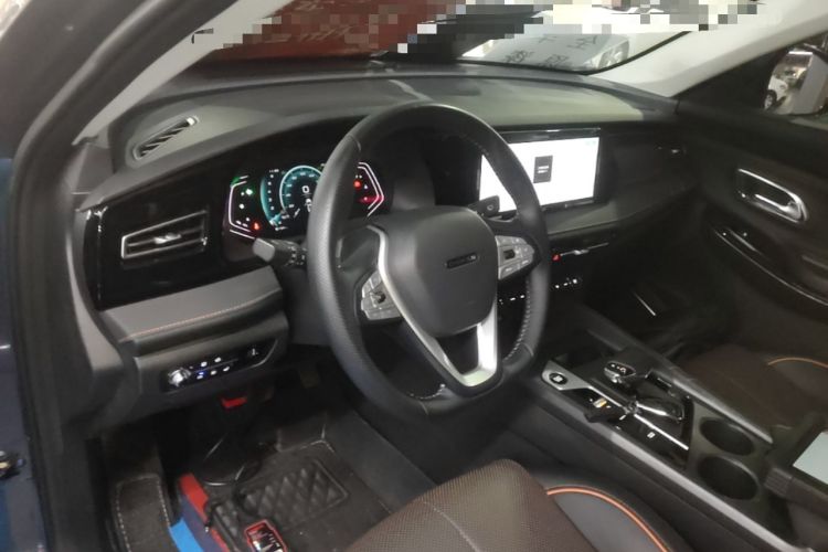 Used CHANGAN OSHAN X7 PLUS 2022 1.5T Blue Whale Edition Automatic ZhiZun Model Center Console